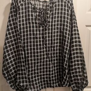 HALARA Black and White Plaid Blouse